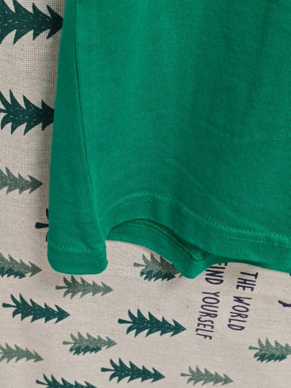 Unisex Bright Green Crew Neck T‑Shirt Raised Chenille Text Logo Casual Top - Picture 6 of 9
